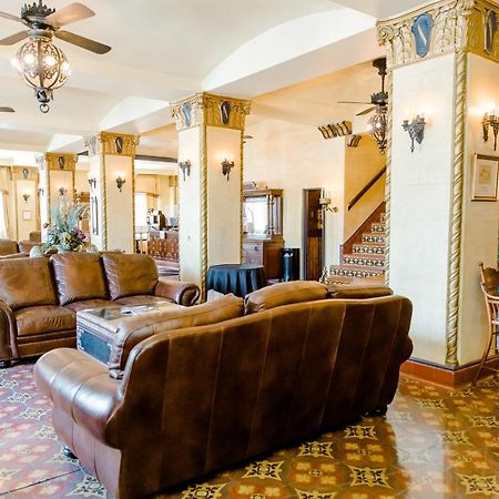 The Faust Hotel Нью Браунфелс Экстерьер фото