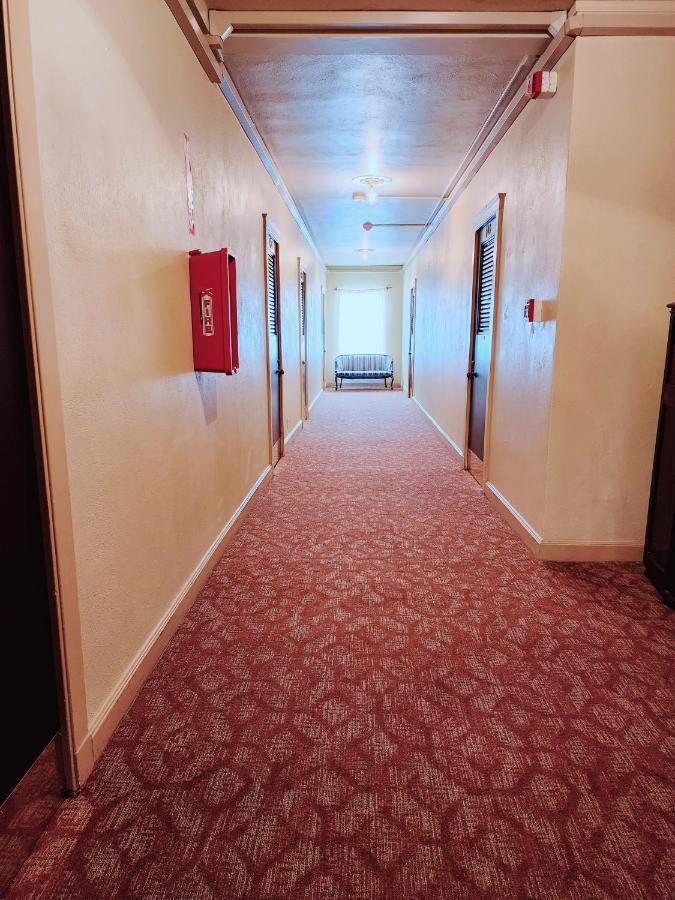 The Faust Hotel Нью Браунфелс Экстерьер фото